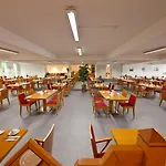Aviva Hotel 4*