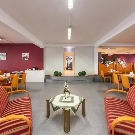 Novum Aviva Neue Messe 4*