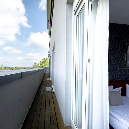 Novum Aviva Neue Messe Hotel 4*