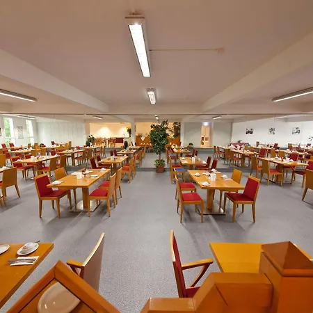 Aviva Hotel