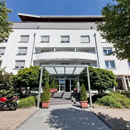 Hotel Aviva 4*