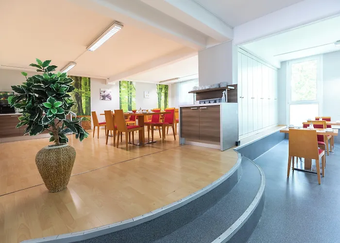 Отель Aviva 4*
