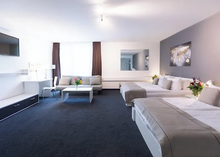 Aviva Отель 4*