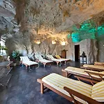 Hotel Aviva 4*
