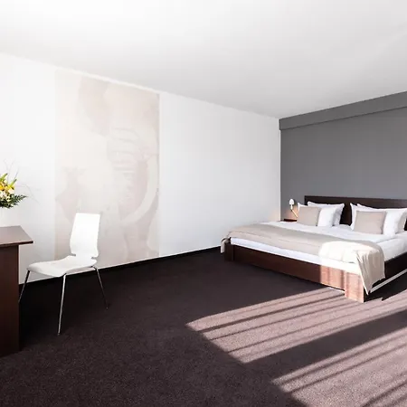 Hotel Aviva Lipsko