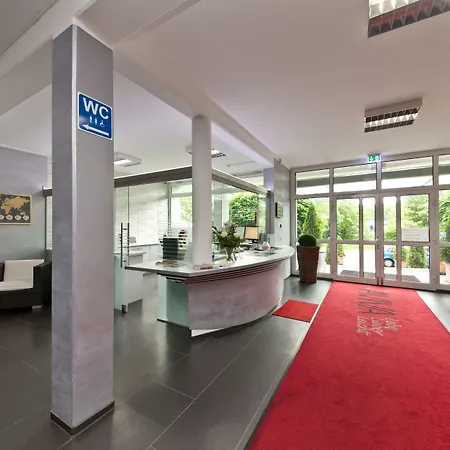 Aviva 4* 라이프치히